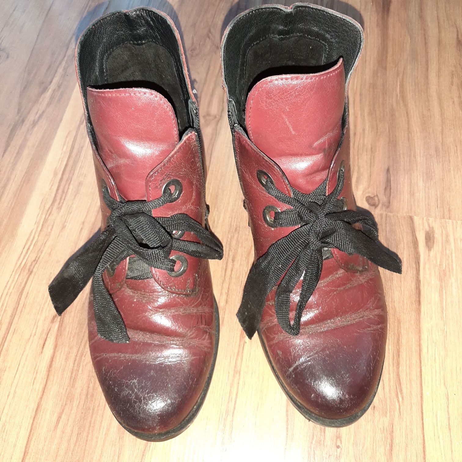 Buty półbuty jesień-zima r.37 skóra Lasocki czerwone wysyłka