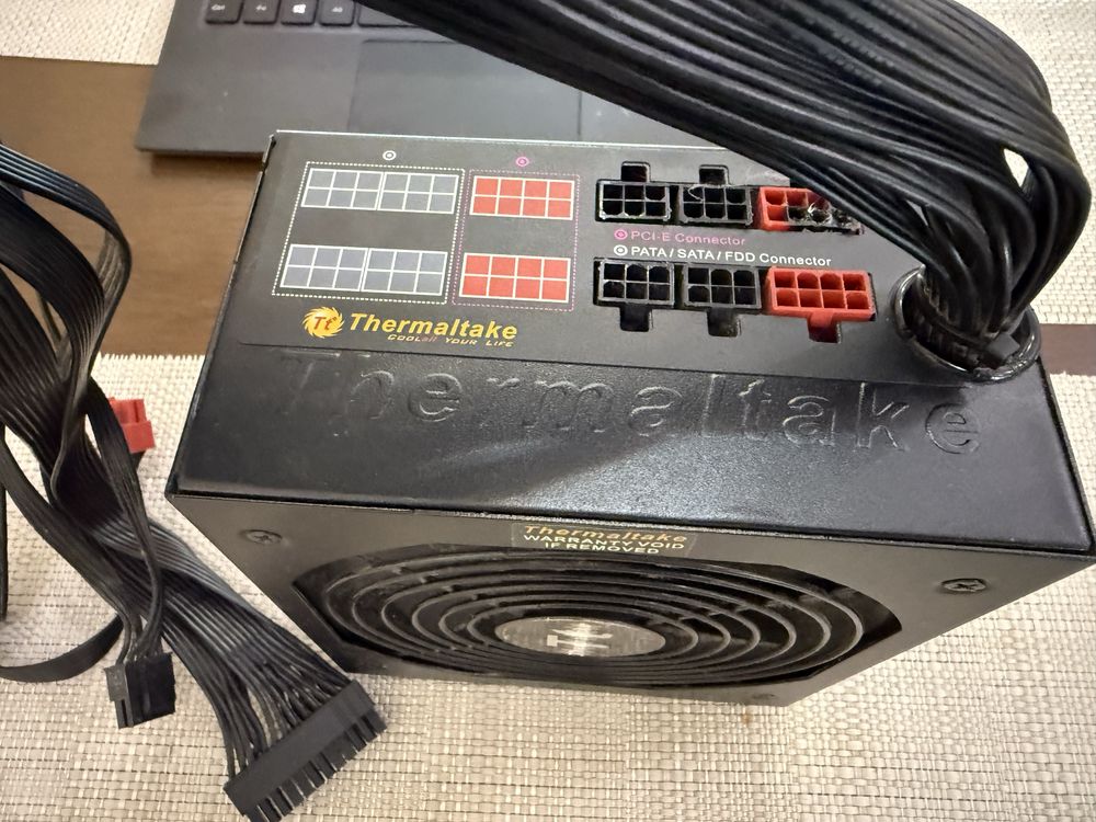 Блок живлення Thermaltake Madrid 850W б/в