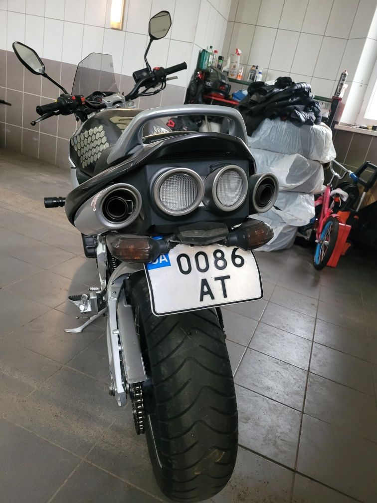 Suzuki GSR 600 2006