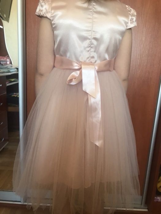 Плаття святкове світлоперсикове дитяче