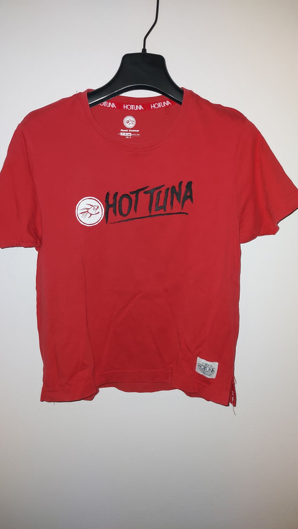 14€ Lote 2 t-shirts HOT TUNA  7/8anos