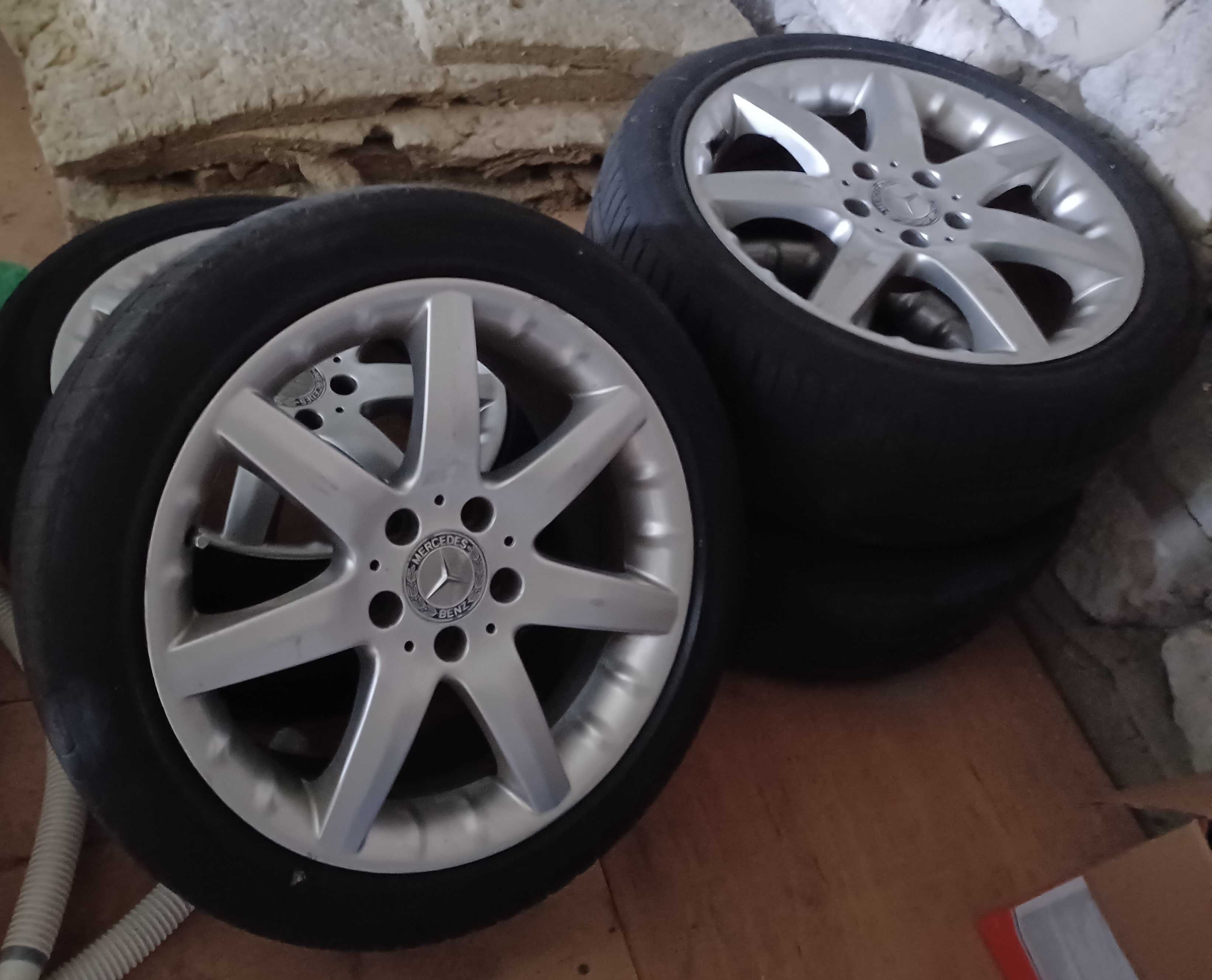 Діски +шини б/у мерседес 225/45  R17