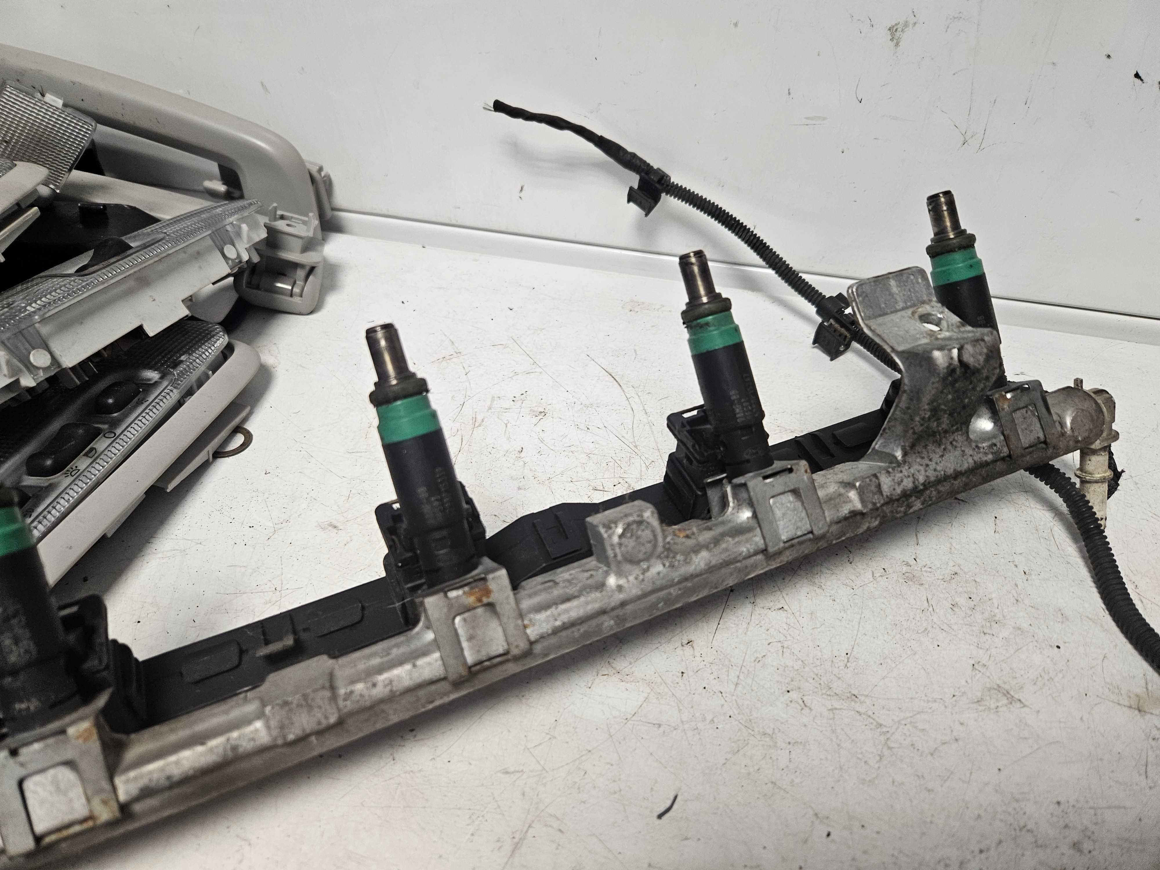 Listwa Wtryskowa Ford Focus 1,6 16V 98MF-BB