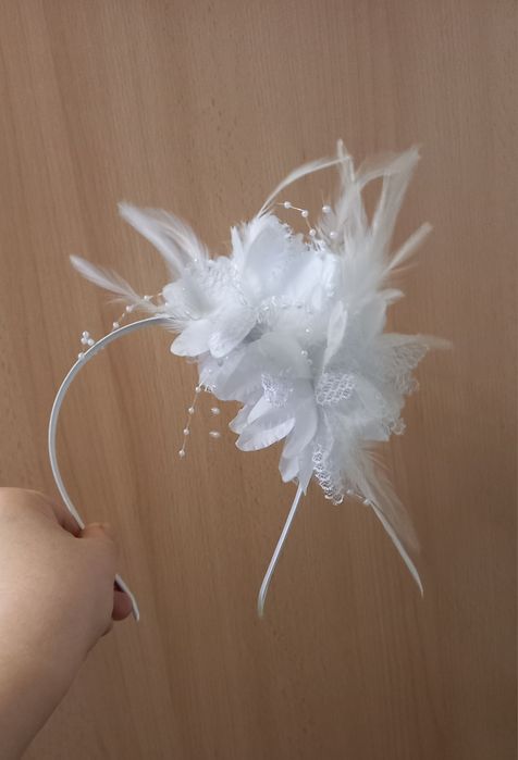 Ободок свадебный белый