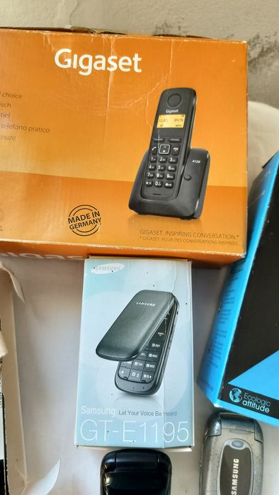 Telemóvel vários  antigos para  peças ou coleções por  lote 50,00€