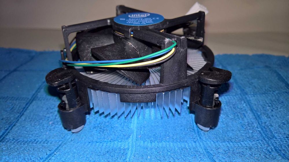 Procesor: Intel Core 2 Duo-E6300 + Chłodzenie Cooler (Stan Idealny)