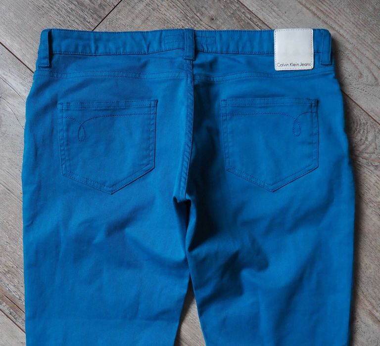 Calvin Klein_low rise_jeansy niebieskie_rozmiar 32