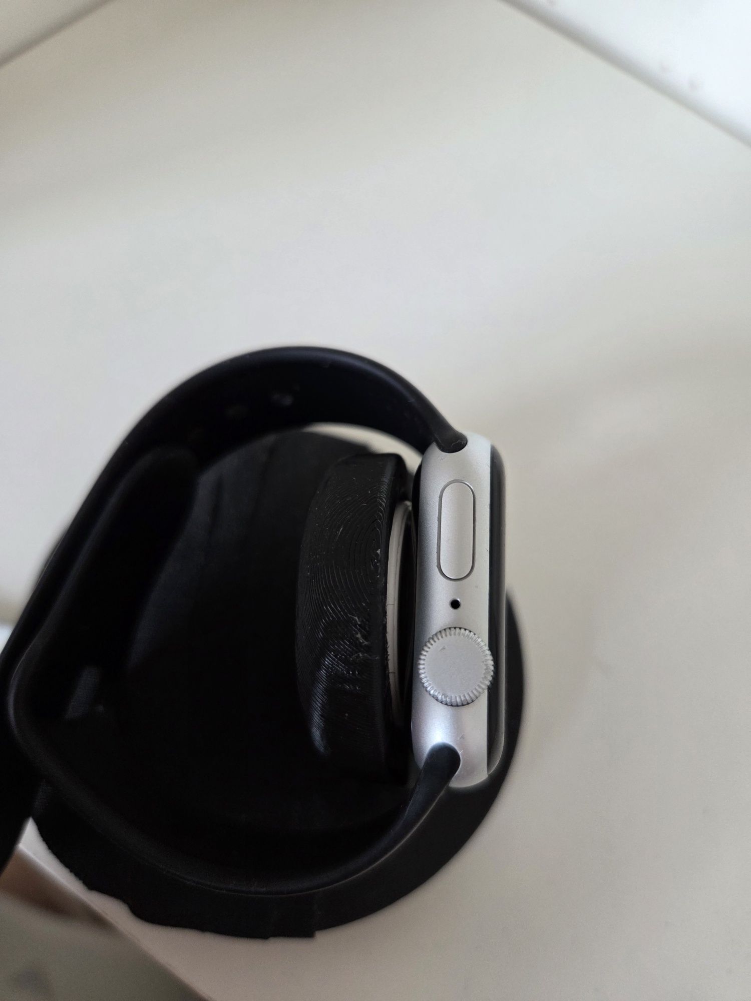 Applewach se 1gen x nike
