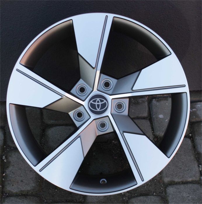 Nowe alufelgi felgi 17 5x114,3 z czujnikam TPMS Toyota Corolla Avensis