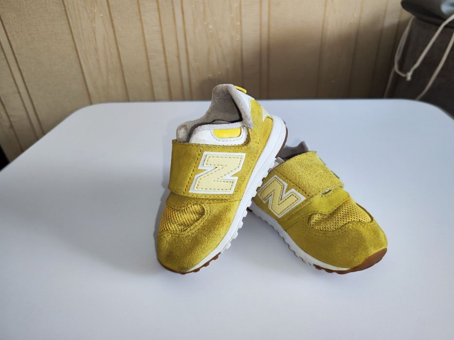 Дитячі кросівки new balance 22 р.