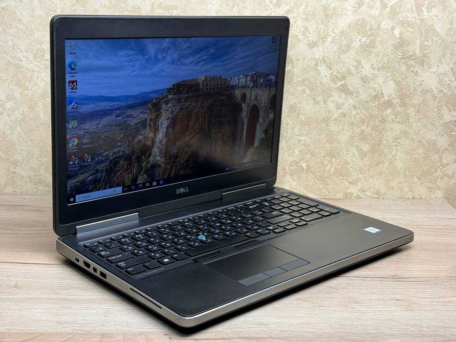 Игровой DELL Precision 7510 FHD ips i7-HQ 8 потоков GPU 2gb 16/SSD500