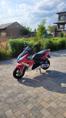Peugeot Jet C-Tech 50 + Gratis