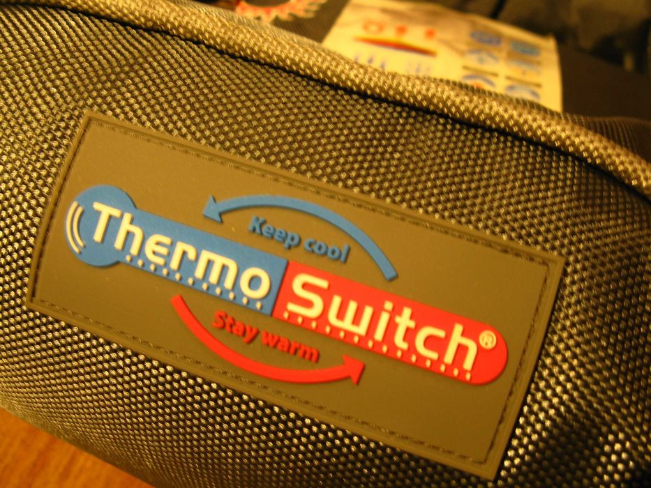 legowisko dla psa,kota ThermoSwitch  chłodząco -ogrzewające nowe 51x39