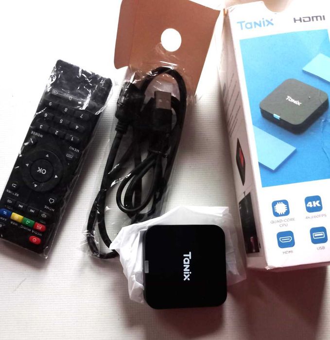 TV-приставка для телевізора Tanix TX1 Android 10 2/16 ГБ mini TV Box