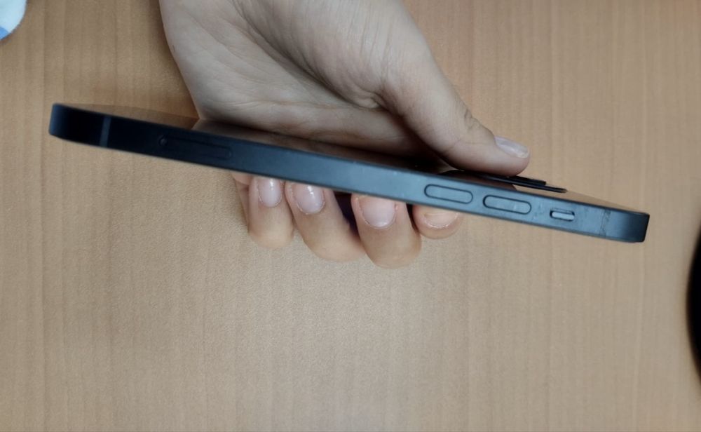 Iphone 12 preto usado