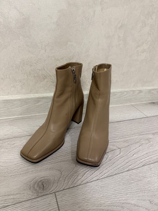 Ботильйони демісезонні Естро