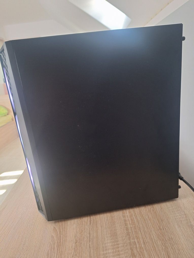Komputer gamingowy / Rx5700XT / Ryzen 5 5500 / 32GB ramu /