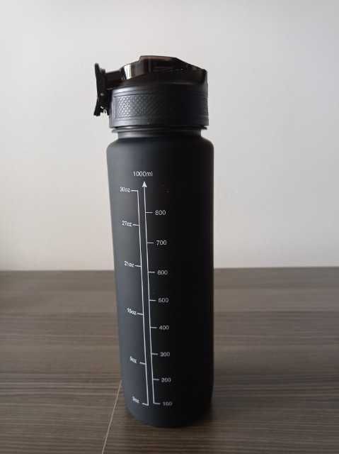 Butelka motywacyjna na wodę 1000 ml czarna