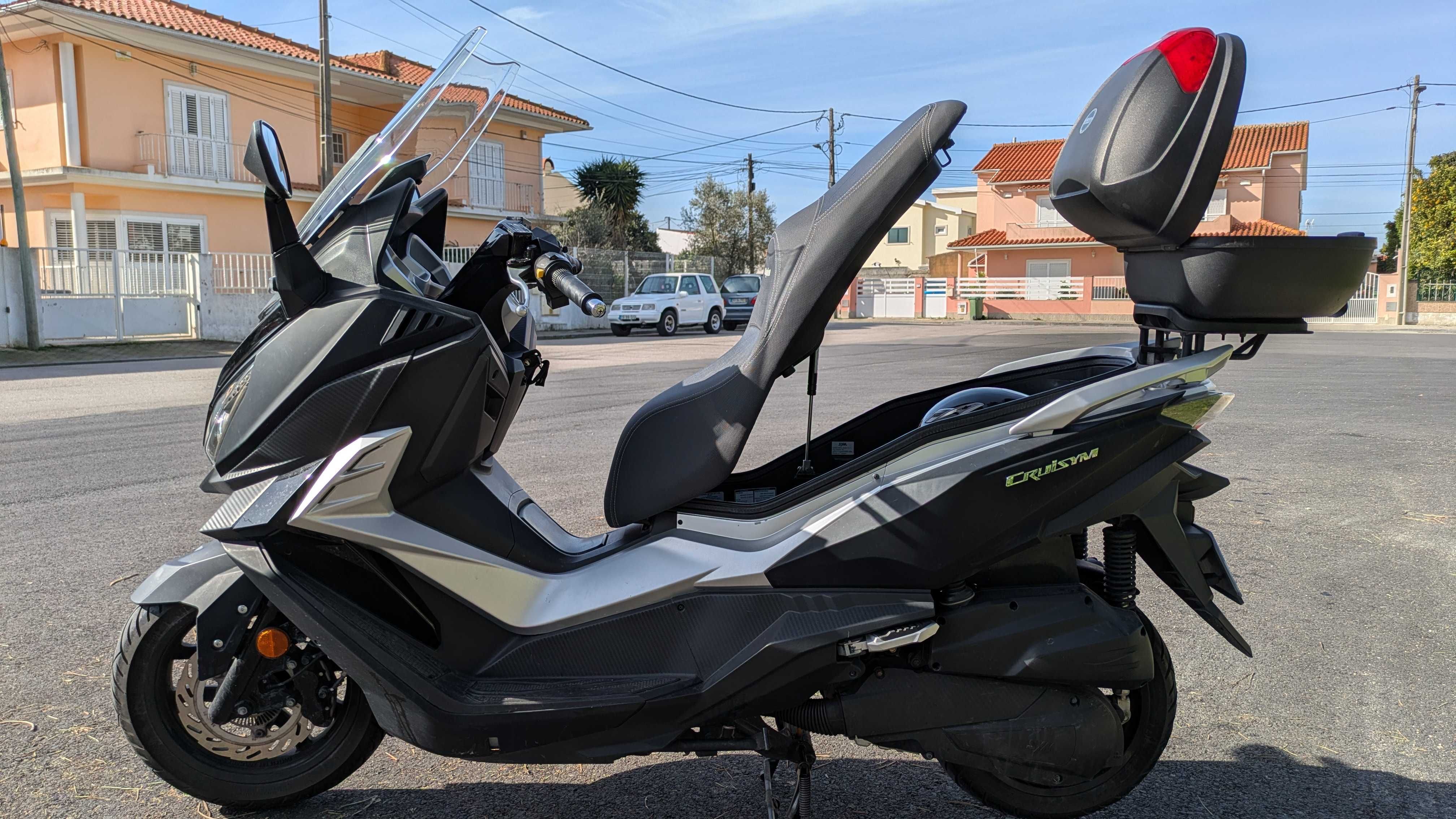 Maxi Scooter Sym Cruisym 125 Alpha