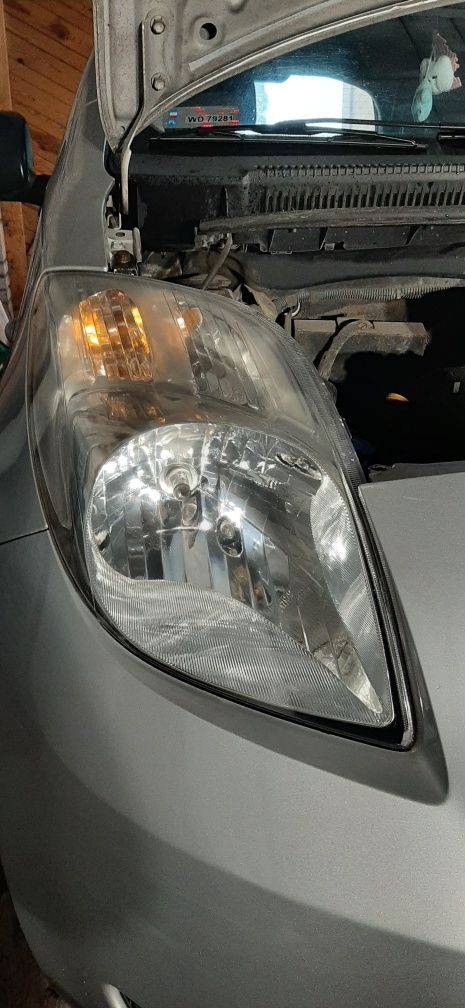 Polerowanie reflektorów, lamp samochodowych