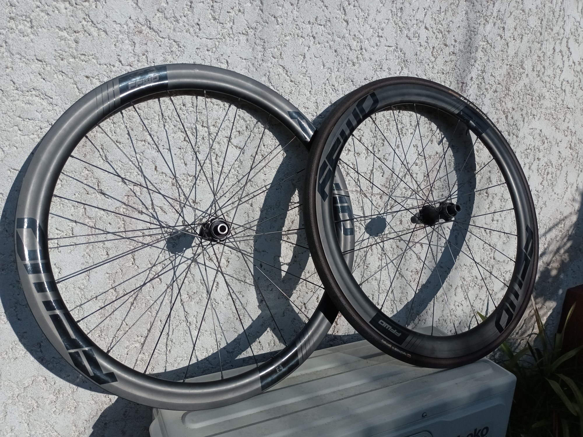 Rodas em Carbono FFWD