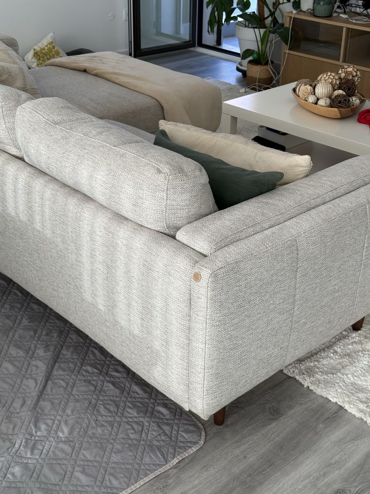 Sofá chaise longue Gato Preto Bloom