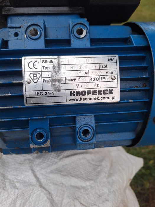 Silnik jednofazowy 0,75 kW z przekładnią