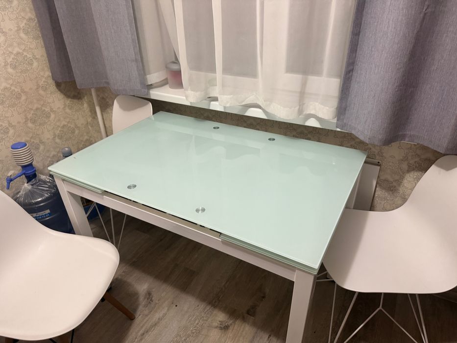 склянний стіл з стільцями(або окремо)