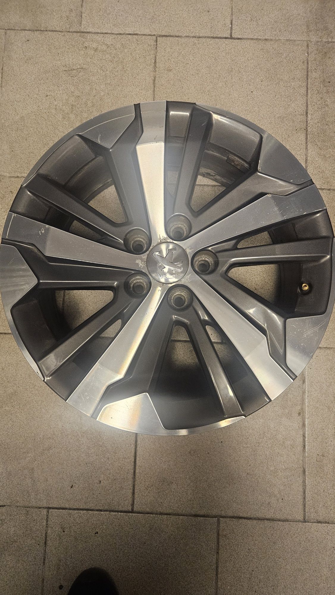 Felga  aluminiowa do Peugeota Riftera 17" OEM