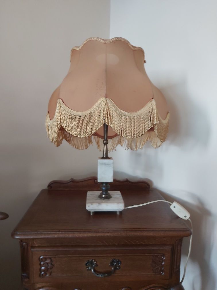 Lampa stojąca na komodę starą, vintage.