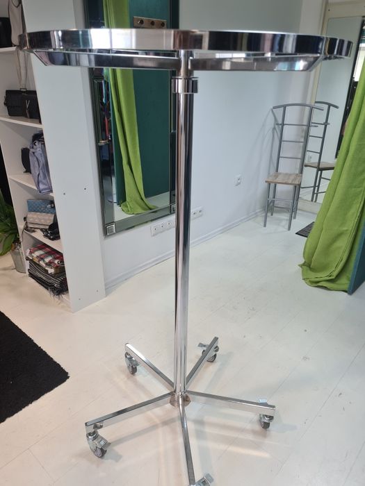 Stojak obrotowy sklepowy