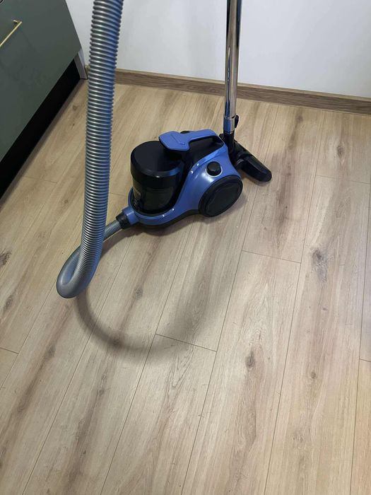 Odkurzacz bezworkowy zanussi