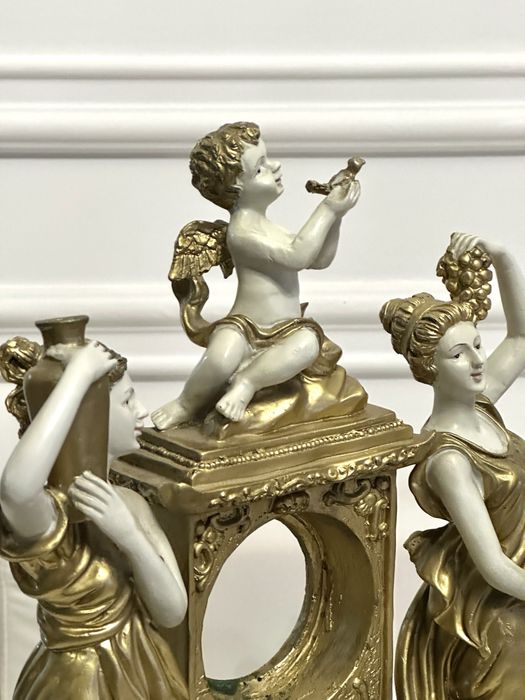 Італійська вінтажна статуетка під годинник