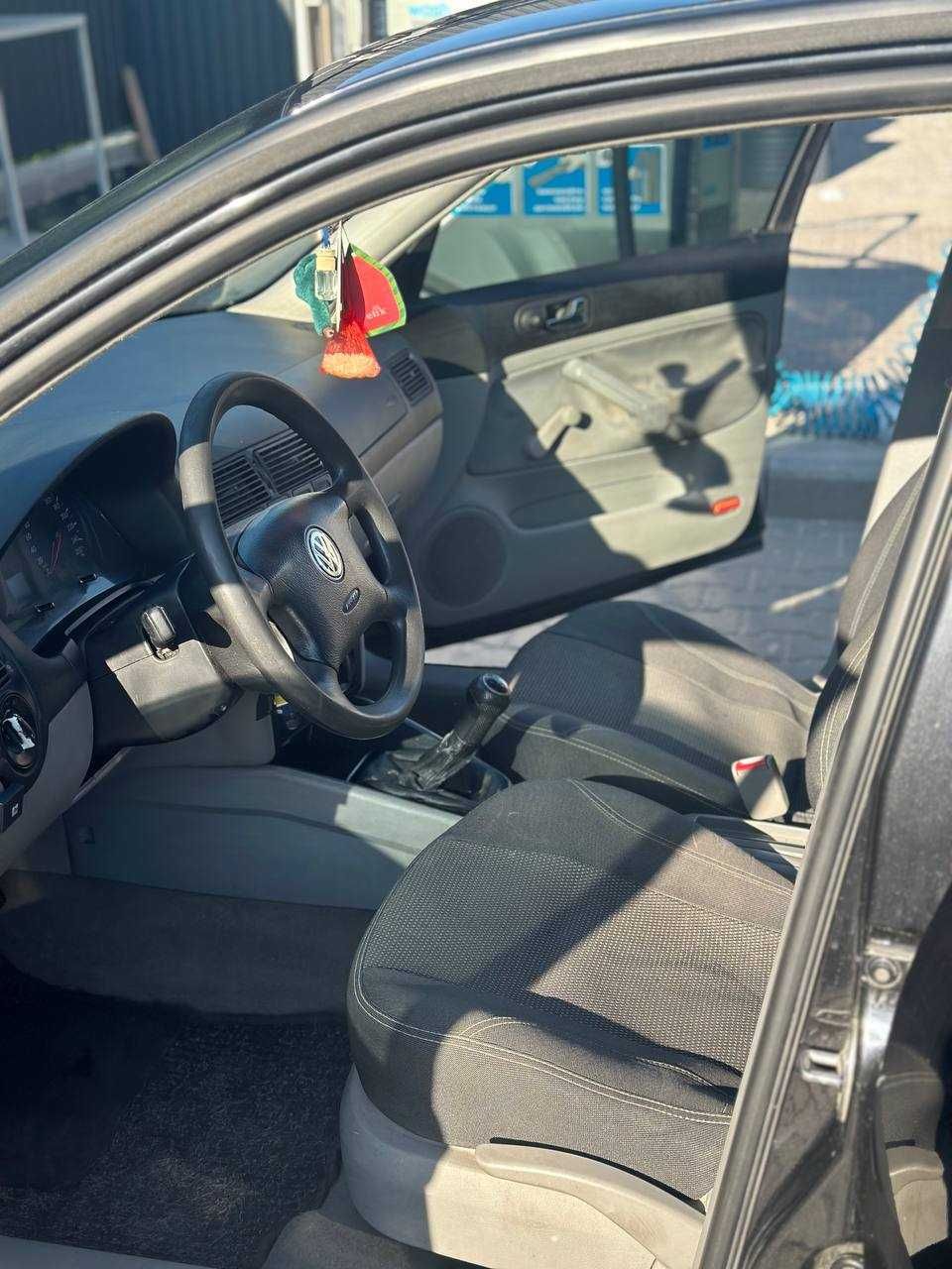 Volkswagen Golf 4 (4 года в одних руках пригнан с Люксембурга)