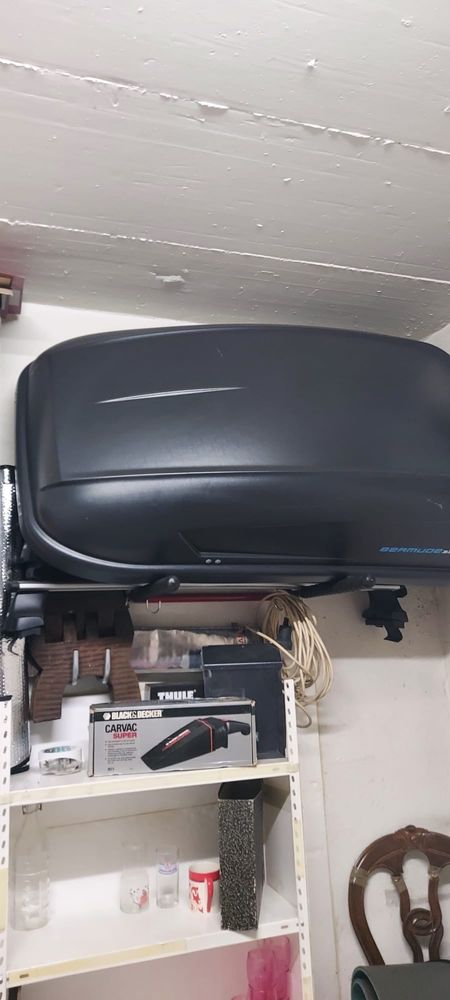 Vendo bagageira Bermude 3300 praticamente novo