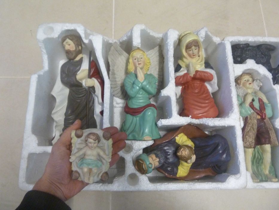Presépio de Natal em Porcelana - Figuras de 20 cm
