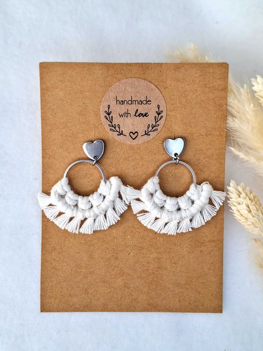 Kolczyki sztyft serca z beżową aplikacją stal chirurgiczna handmade