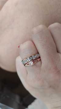 Obrączka i pierścionek biżuteria