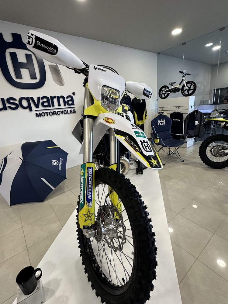 Husqvarna TE 300 de 2024 para entrega imediata