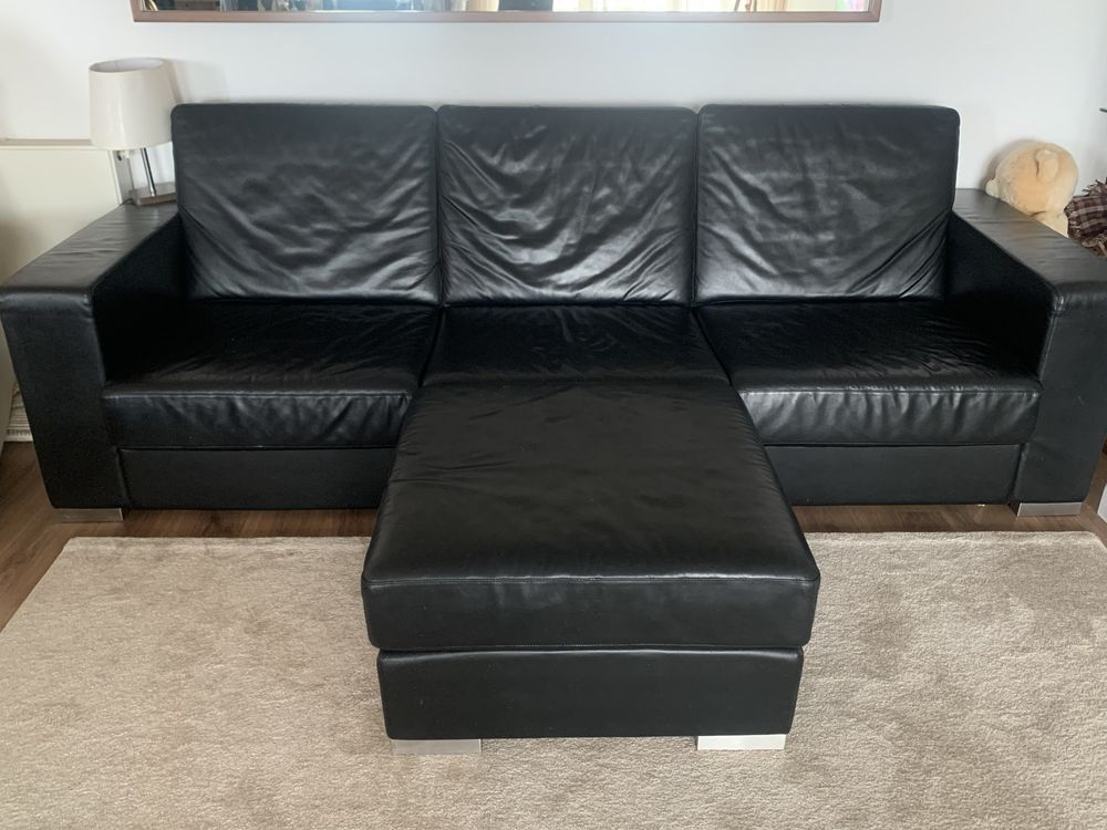 Sofa pele Preto 3 lugares com puff