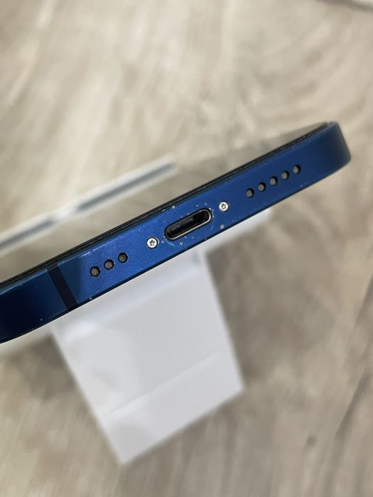 Продам Apple Iphone 12 / Айфон 12 синього кольору