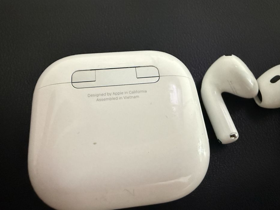 AirPods 4 ( ANC ) шумодав