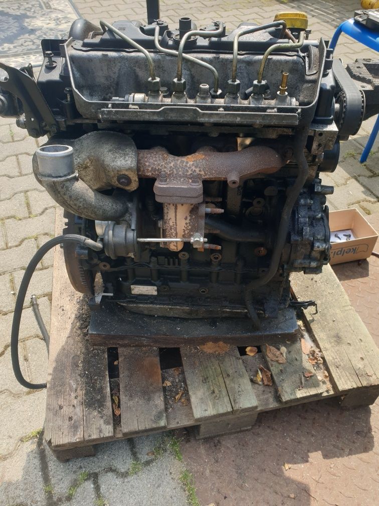 Silnik Renault master 2.5 dCi 120km części