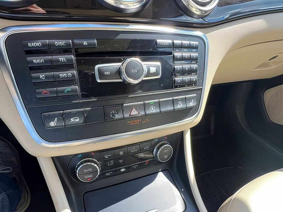 Mercedes-Benz GLA 250      2015