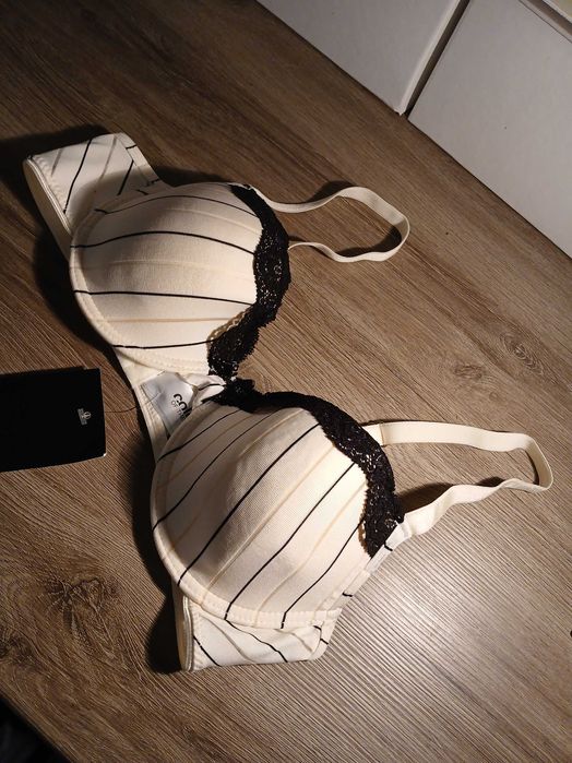 biustonosz 75 B Colours