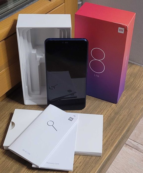 Telefon xioami mi 8 lite 4GB/64GB używany
