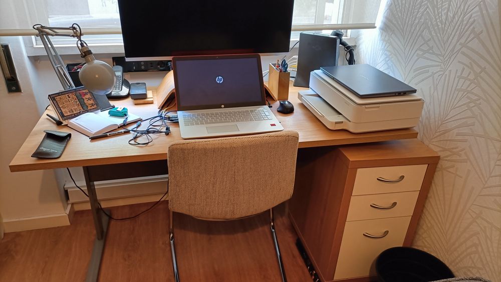 Secretária para escritório ou quarto