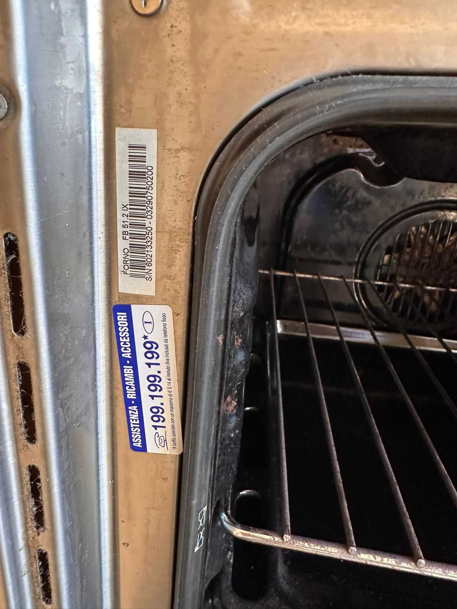 Forno elétrico Ariston