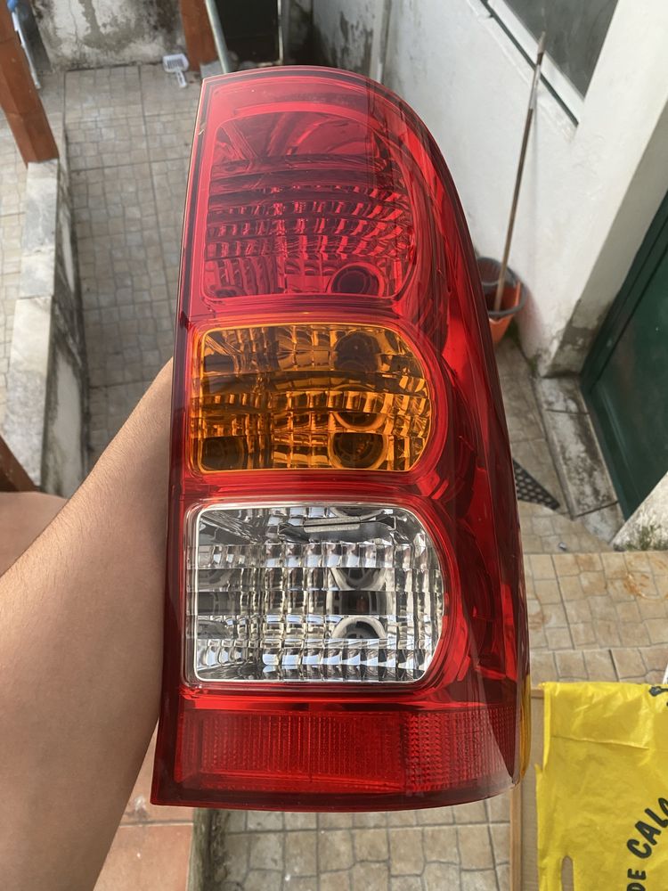 Farolim traseiro Hilux