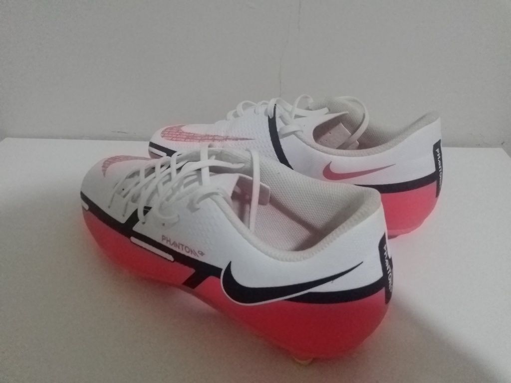 Chuteira Nike Phantom - Vermelha (42)